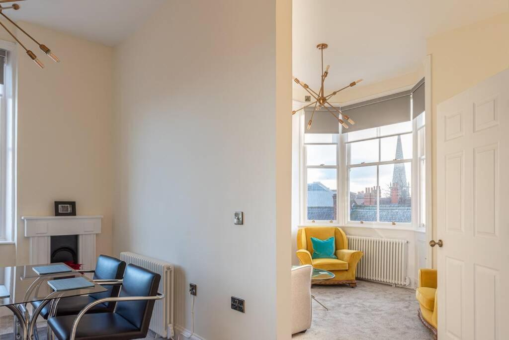 Luxury Apartment Rowntree House Across From The Shambles York Esterno foto