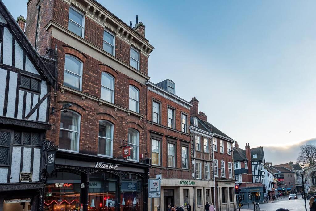 Luxury Apartment Rowntree House Across From The Shambles York Esterno foto