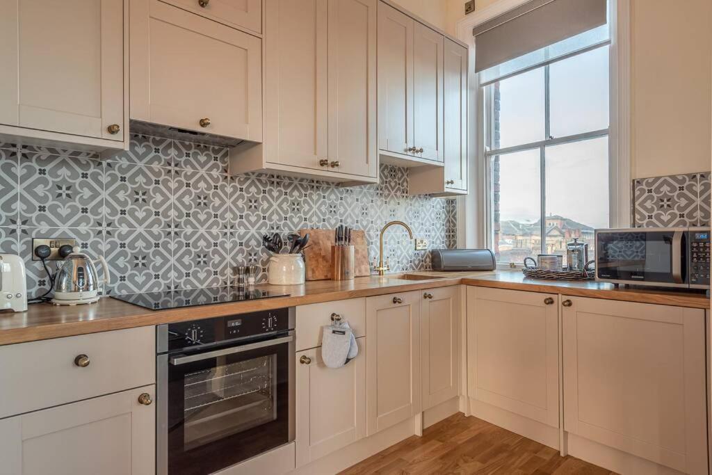 Luxury Apartment Rowntree House Across From The Shambles York Esterno foto